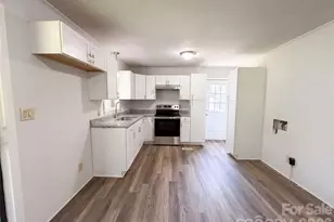 310 W Indiana Ave, Bessemer City, NC 28016 - Photo 12