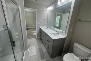 2128 Clapham Ct, Charlotte, NC 28215 - Photo 16