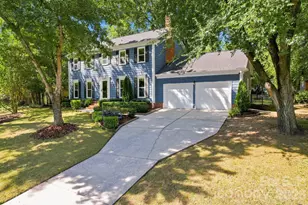 9209 Deer Spring Ln, Charlotte, NC 28210 - Photo 2