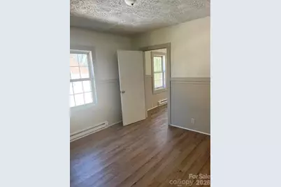 715 Hunt Street, Statesville, NC 28677 - Photo 6