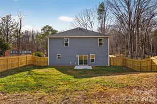 9000 Pinenoll Ln, Charlotte, NC 28215 - Photo 32