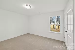 9000 Pinenoll Ln, Charlotte, NC 28215 - Photo 24