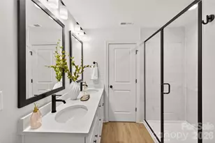 9000 Pinenoll Ln, Charlotte, NC 28215 - Photo 20