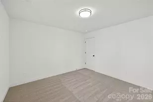 9000 Pinenoll Ln, Charlotte, NC 28215 - Photo 26