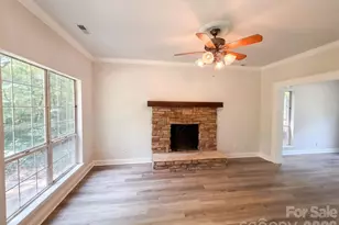 1604 Rocky Glen Ln, Charlotte, NC 28214 - Photo 14