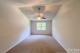 1604 Rocky Glen Ln, Charlotte, NC 28214 - Photo 4
