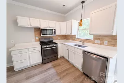 1604 Rocky Glen Lane, Charlotte, NC 28214 - Photo 2