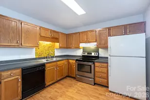820 SE Clearview Ct SE, Concord, NC 28025 - Photo 8