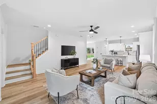 9006 Pinenoll Ln, Charlotte, NC 28215 - Photo 6