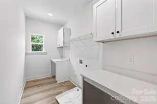 9006 Pinenoll Ln, Charlotte, NC 28215 - Photo 32