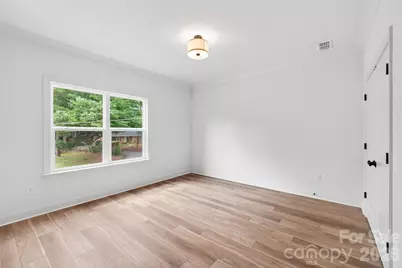 9006 Pinenoll Lane, Charlotte, NC 28215 - Photo 30