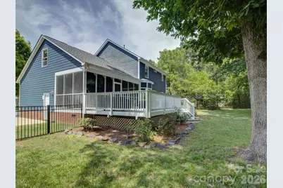 13736 Strathaven Drive, Matthews, NC 28105 - Photo 36