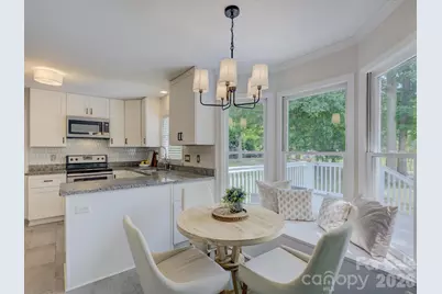 13736 Strathaven Drive, Matthews, NC 28105 - Photo 14