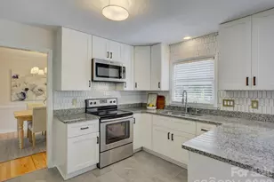 13736 Strathaven Dr, Matthews, NC 28105 - Photo 10