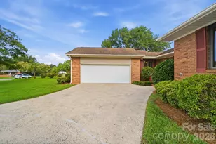 197 Park Rd, Mount Holly, NC 28120 - Photo 2