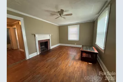 610 E 4th Avenue, Gastonia, NC 28054 - Photo 2