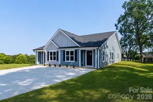 415-417 F Ave SE, Hickory, NC 28602 - Photo 2