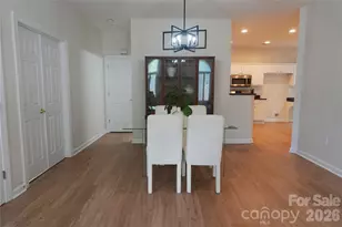 9920 Park Willow Dr, Charlotte, NC 28210 - Photo 6