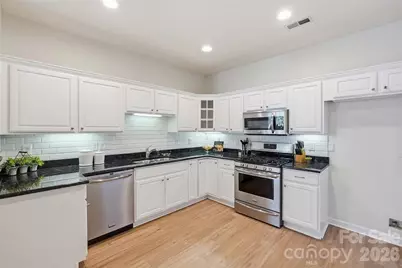 9920 Park Willow Drive, Charlotte, NC 28210 - Photo 10