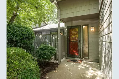 433 Crowfields Drive, Asheville, NC 28803 - Photo 2