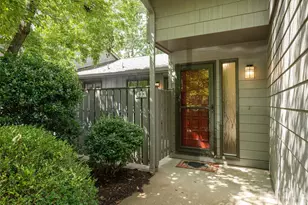 433 Crowfields Dr, Asheville, NC 28803 - Photo 2