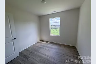 211 E 8th Avenue, Gastonia, NC 28054 - Photo 4