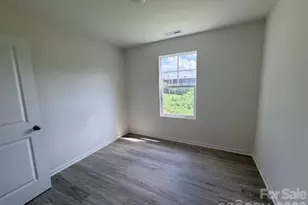 211 E 8th Ave, Gastonia, NC 28054 - Photo 4
