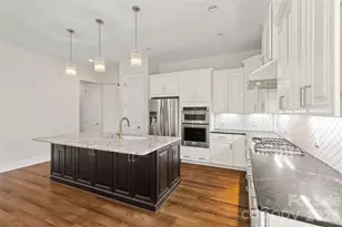 17232 Coves Edge Ln, Charlotte, NC 28278 - Photo 16