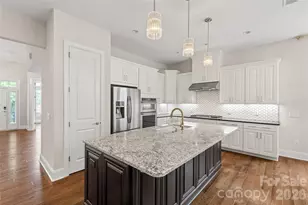 17232 Coves Edge Ln, Charlotte, NC 28278 - Photo 14