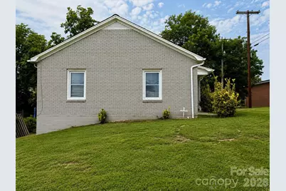 56 1st Avenue SE, Taylorsville, NC 28681 - Photo 4