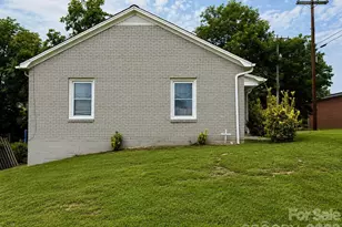 56 1st Ave SE, Taylorsville, NC 28681 - Photo 4