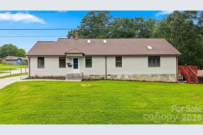 512 Garrou Avenue SE, Valdese, NC 28690 - Photo 2