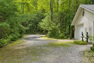 253 Royalwood Dr, Zirconia, NC 28790 - Photo 44