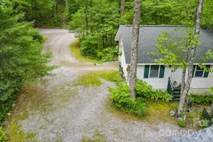 253 Royalwood Dr, Zirconia, NC 28790 - Photo 24