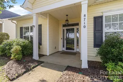 8710 Arrowhead Place Lane, Cornelius, NC 28031 - Photo 4