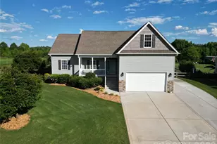 141 Logan Ridge Dr, Statesville, NC 28677 - Photo 2