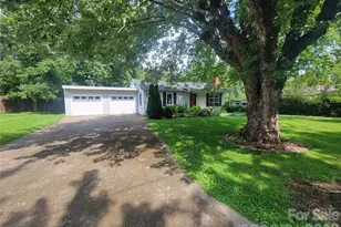 678 Brown Ave, Waynesville, NC 28786 - Photo 1