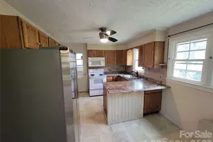 678 Brown Ave, Waynesville, NC 28786 - Photo 16