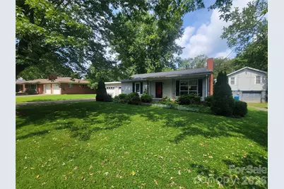 678 Brown Avenue, Waynesville, NC 28786 - Photo 2