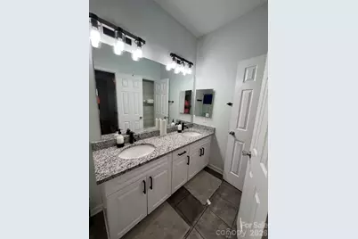 6431 Mallard View Lane, Charlotte, NC 28269 - Photo 10