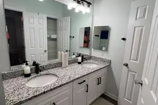 6431 Mallard View Ln, Charlotte, NC 28269 - Photo 10