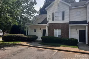 6431 Mallard View Ln, Charlotte, NC 28269 - Photo 1