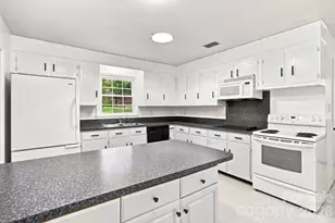 1045 S Magnolia St, Mooresville, NC 28115 - Photo 14