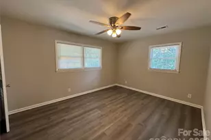 8509 Idlewild Rd, Charlotte, NC 28227 - Photo 6