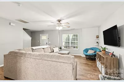 4732 Grasset Avenue, Charlotte, NC 28269 - Photo 4