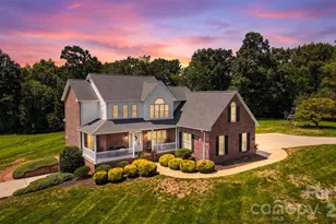 1338 Willow Creek Dr, Newton, NC 28658 - Photo 1