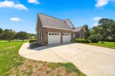 1338 Willow Creek Drive, Newton, NC 28658 - Photo 38