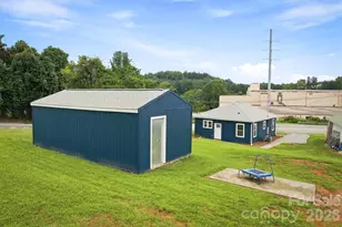 100 Gardner St, Hickory, NC 28601 - Photo 2