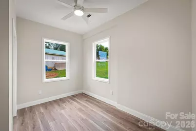 100 Gardner Street, Hickory, NC 28601 - Photo 20