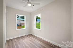 100 Gardner St, Hickory, NC 28601 - Photo 20
